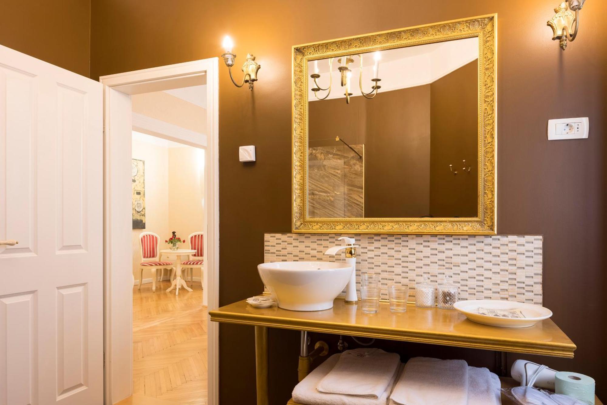 Benecanka Casa Veneziana ไพราน ภายนอก รูปภาพ