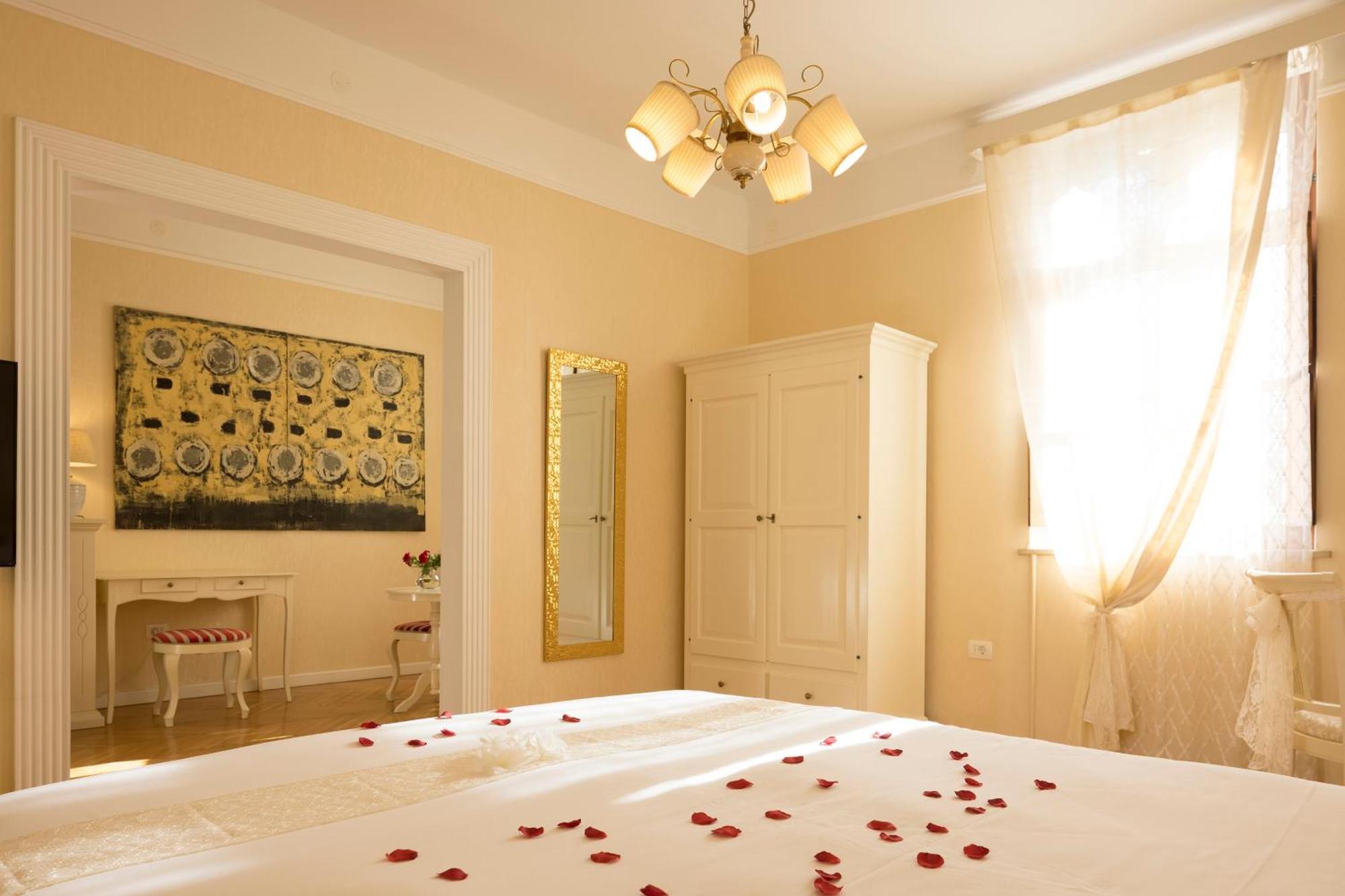 Benecanka Casa Veneziana ไพราน ภายนอก รูปภาพ